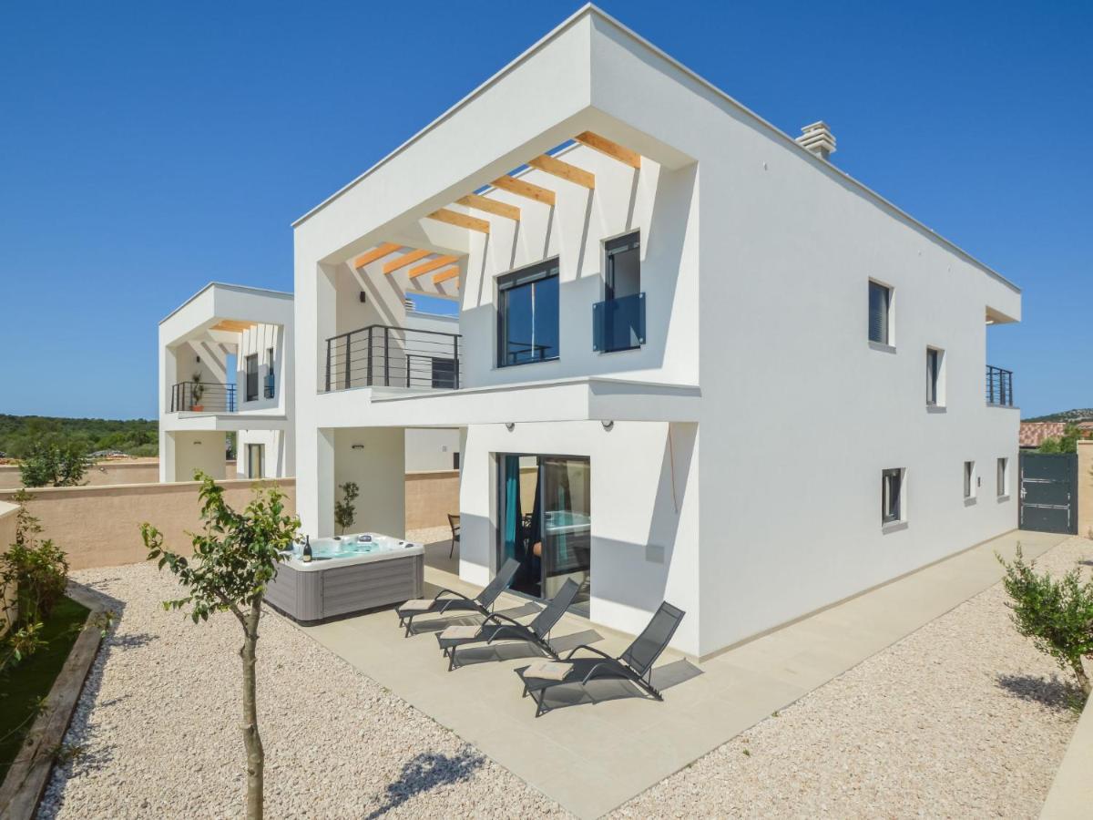 Villa Prova 1 By Interhome Jezera Bagian luar foto